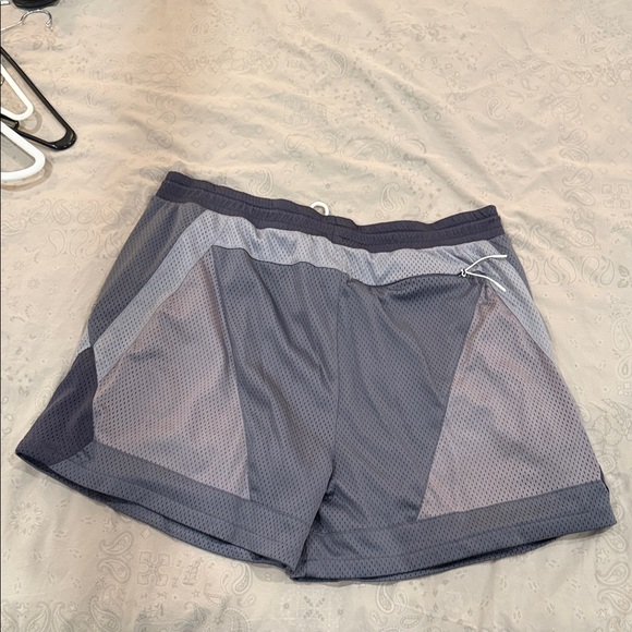 Kith Charcoal and Light Gray Athletic mesh turbo Shorts - Picture 3 of 4